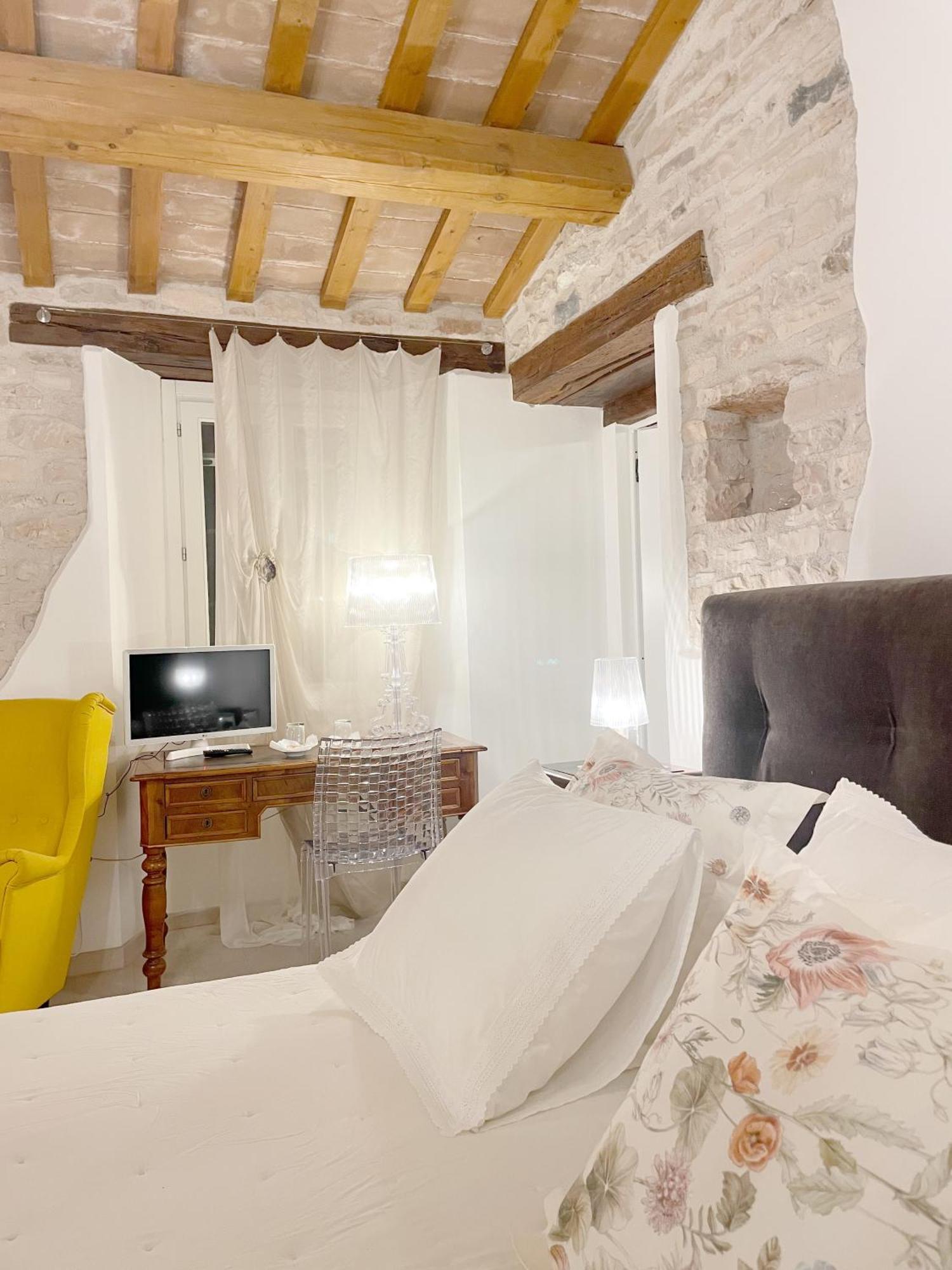 Agriturismo "Le Cannelle" Spa & Day Wellness Villa Fossombrone Bagian luar foto